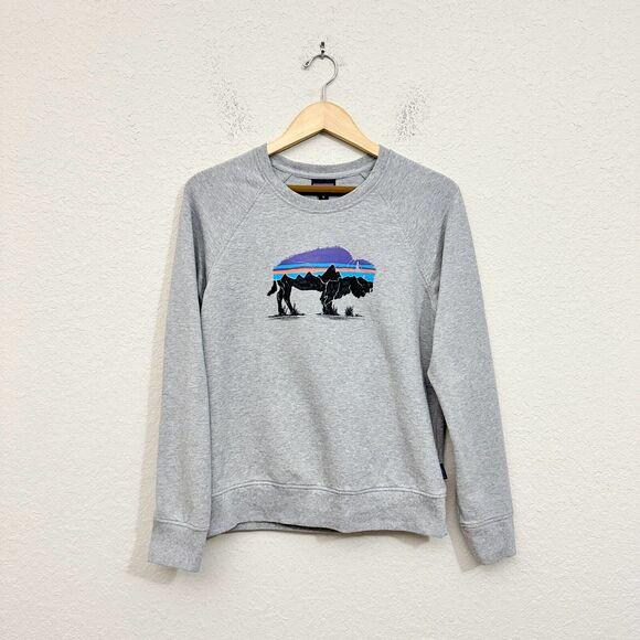 PATAGONIA W's Fitz Roy Bison Ahnya Crew Sweatshirt in Grey "Yellowstone" - Picture 1 of 9